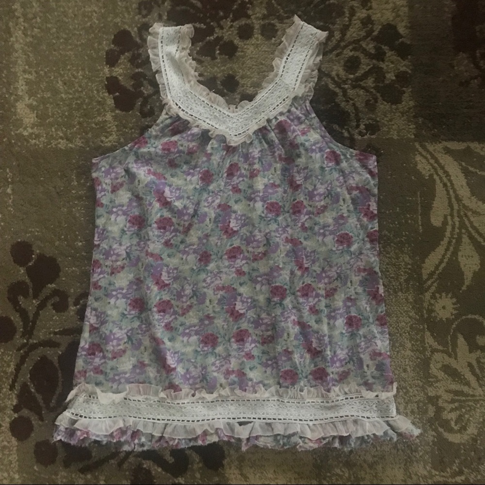 Beautiful sleeveless top 🌺❤️😊